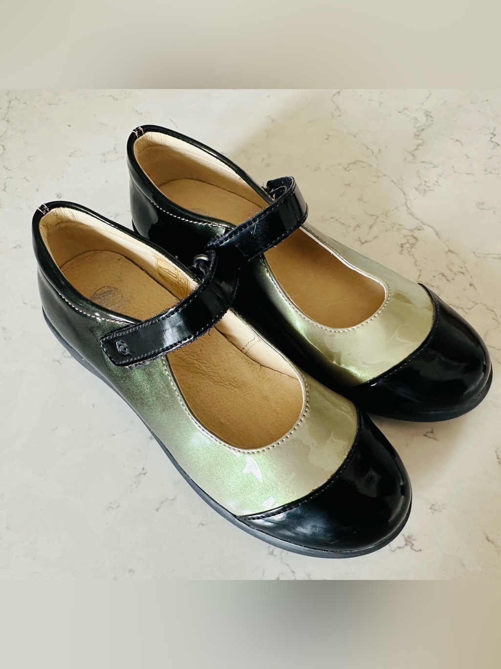 Iridescent Ombr Mary Jane’s By Naturino (Girl’s Size 13)